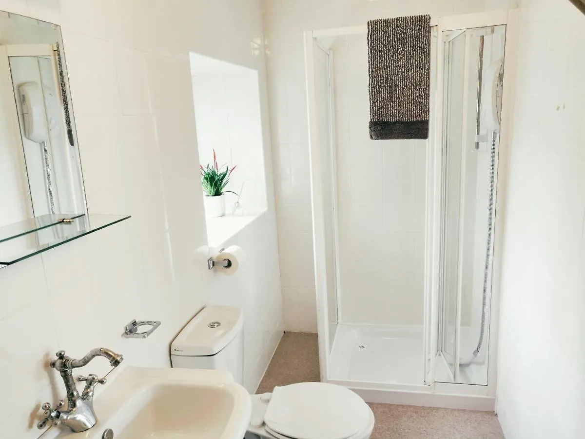 Stone Lodge 5 Min Walk To Town Centre Westport